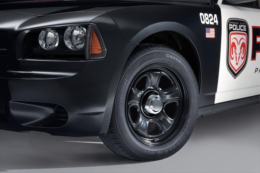  Dodge Charger Police Car 2005 года  (фото 21 из 38)